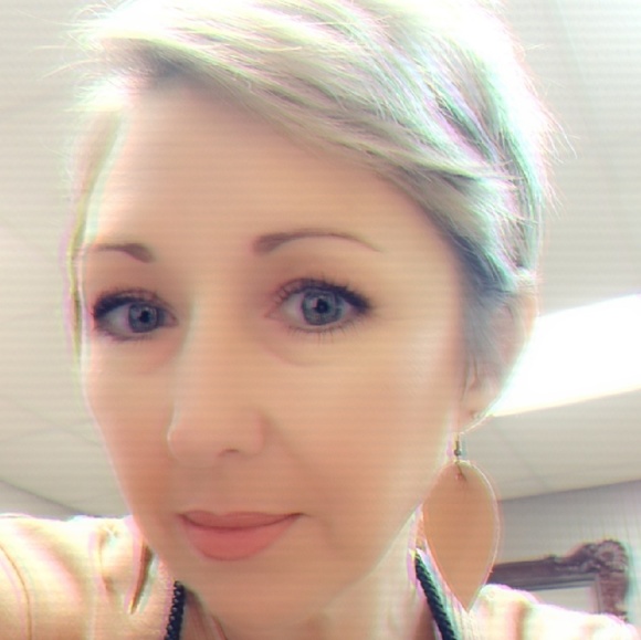 Meet your Posher, Jodi - Picture 1 of 1